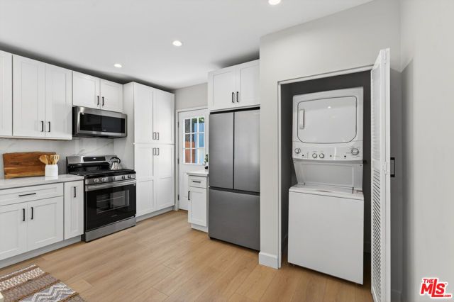 2931 S Bronson Avenue, Los Angeles, CA 90018