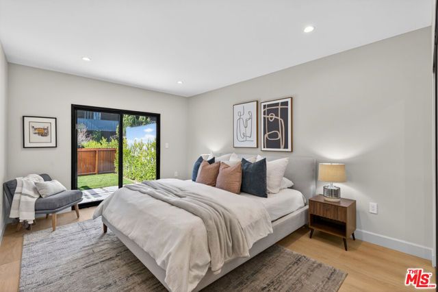 2931 S Bronson Avenue, Los Angeles, CA 90018