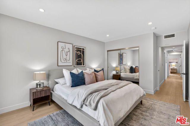 2931 S Bronson Avenue, Los Angeles, CA 90018