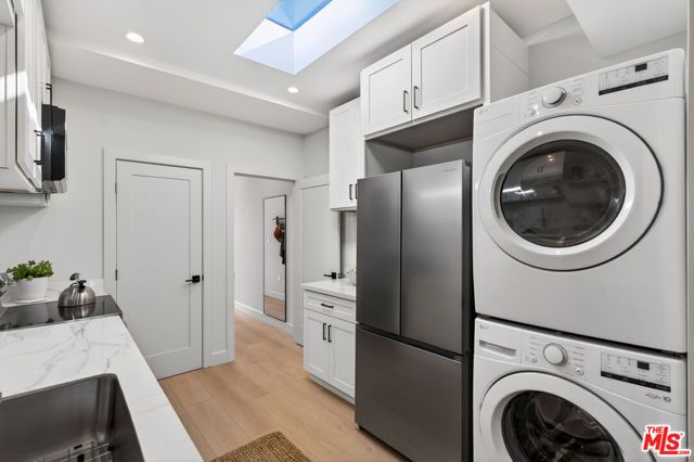 2931 S Bronson Avenue, Los Angeles, CA 90018