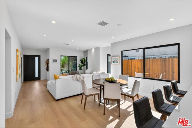 2931 S Bronson Avenue, Los Angeles, CA 90018