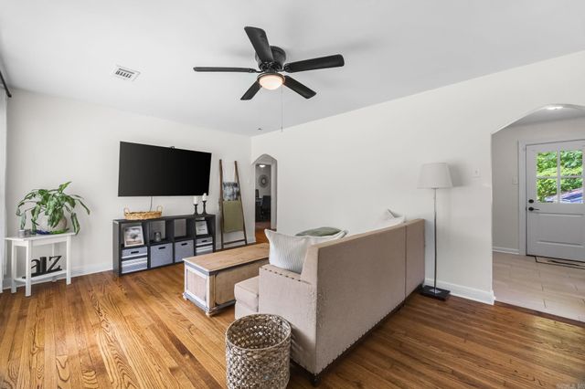 123 Jefferson, Benton, AR 72015