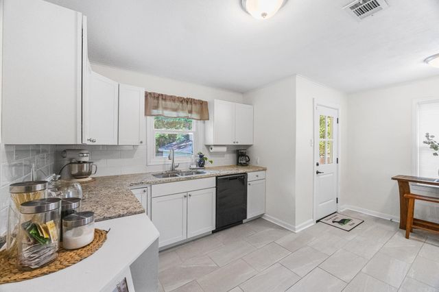123 Jefferson, Benton, AR 72015