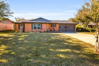 5708 Wheaton Drive, Fort Worth, TX 76133