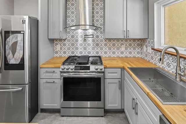 5166 Kipp Way, Carmichael, CA 95608