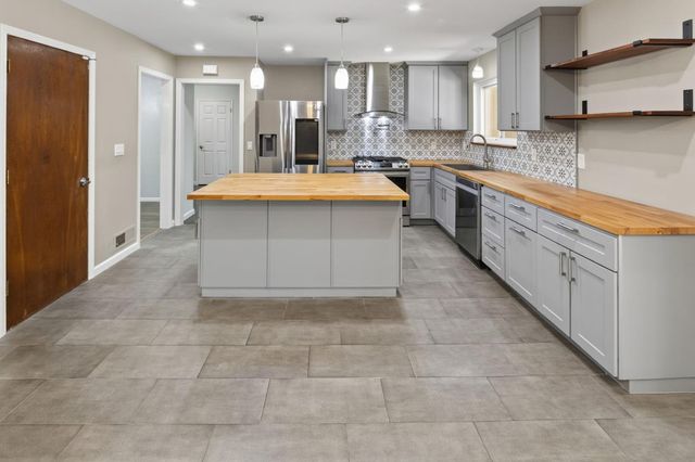 5166 Kipp Way, Carmichael, CA 95608