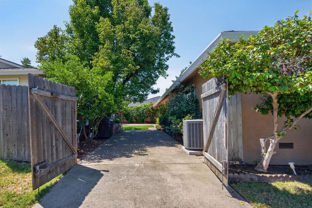 5166 Kipp Way, Carmichael, CA 95608