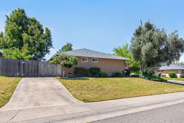 5166 Kipp Way, Carmichael, CA 95608