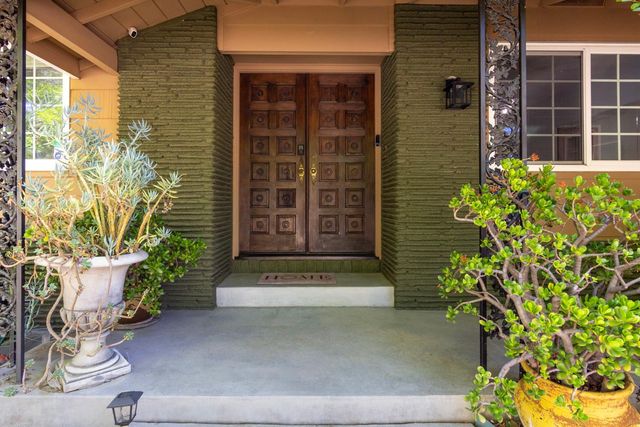 5166 Kipp Way, Carmichael, CA 95608