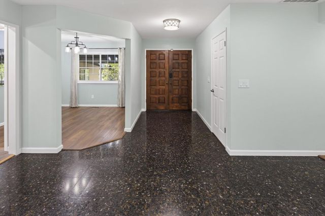 5166 Kipp Way, Carmichael, CA 95608