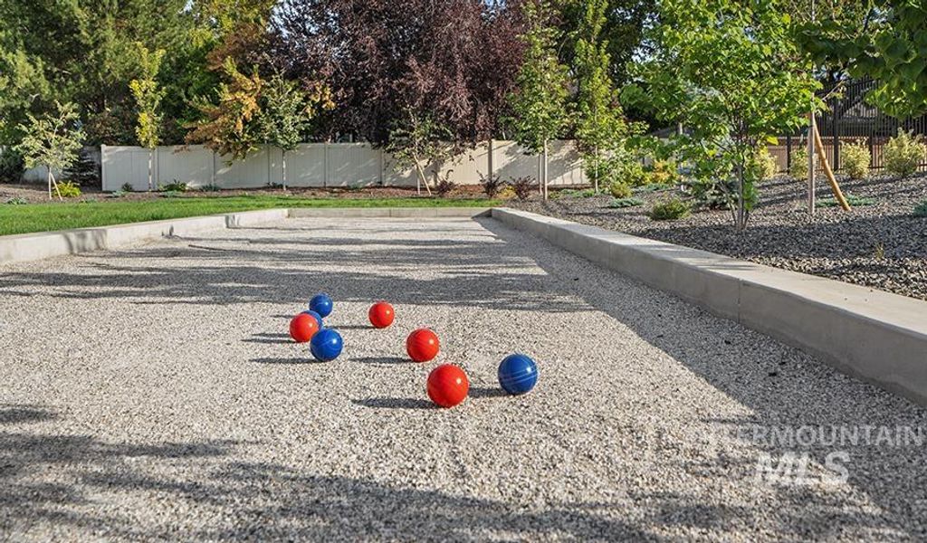 845 N Sevenoakes Ave, Eagle, ID 83616 photo 6