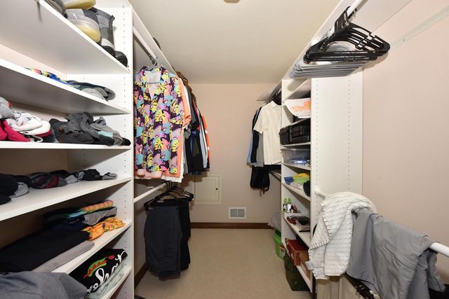 W269N2762 Lelah AVENUE, Pewaukee, WI 53072