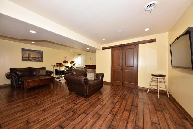 W269N2762 Lelah AVENUE, Pewaukee, WI 53072