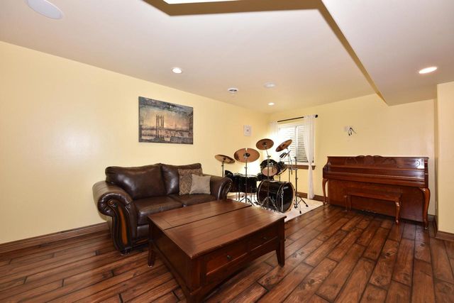 W269N2762 Lelah AVENUE, Pewaukee, WI 53072