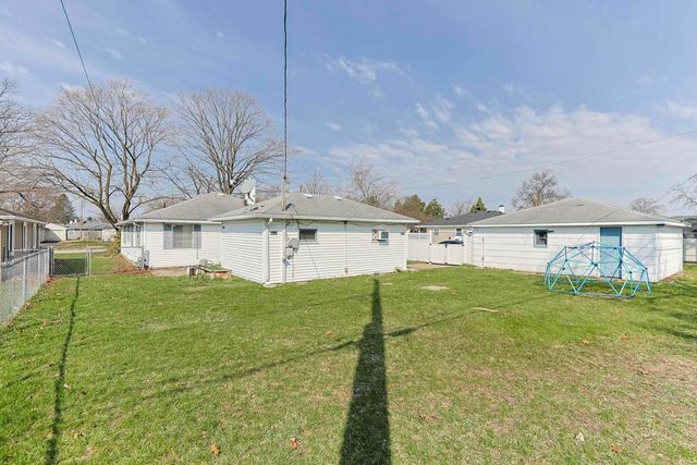 104 S Tuxedo Drive, South Bend, IN 46615