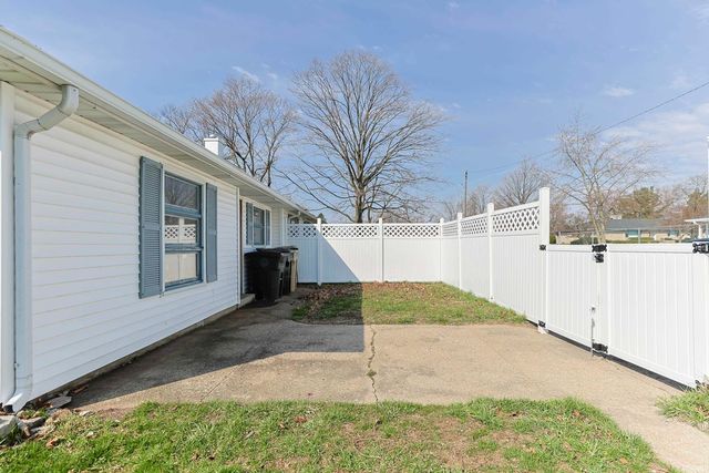 104 S Tuxedo Drive, South Bend, IN 46615