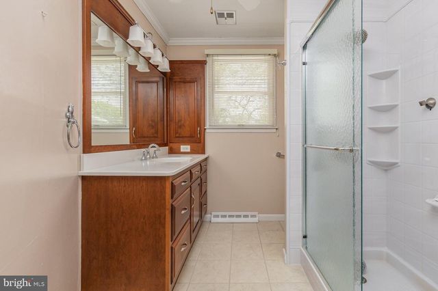 19 FAIRMOUNT DR, Glassboro, NJ 08028