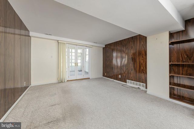 19 FAIRMOUNT DR, Glassboro, NJ 08028