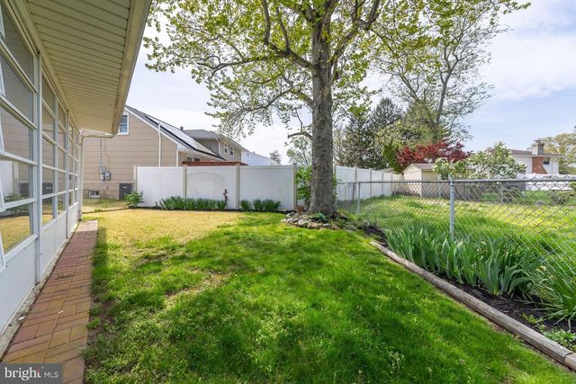 19 FAIRMOUNT DR, Glassboro, NJ 08028