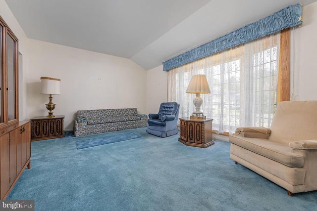 19 FAIRMOUNT DR, Glassboro, NJ 08028