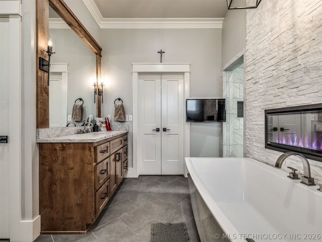 902 Summit Ridge, Mcalester, OK 74501