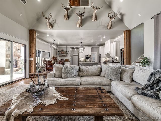 902 Summit Ridge, Mcalester, OK 74501