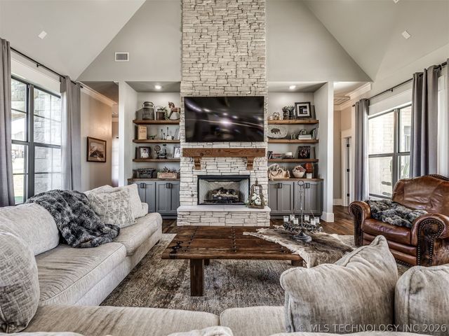 902 Summit Ridge, Mcalester, OK 74501