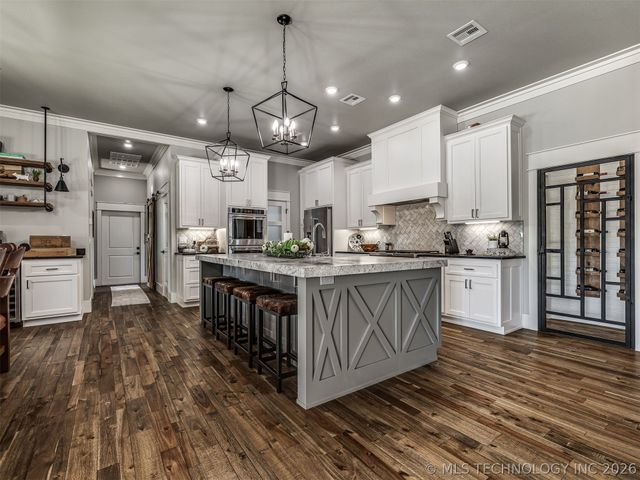 902 Summit Ridge, Mcalester, OK 74501