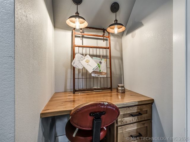 902 Summit Ridge, Mcalester, OK 74501