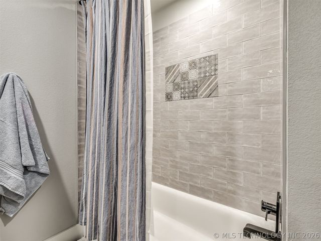 902 Summit Ridge, Mcalester, OK 74501