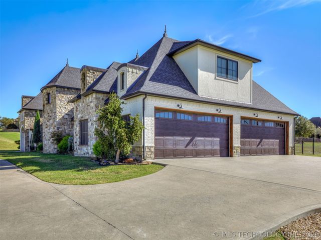 902 Summit Ridge, Mcalester, OK 74501