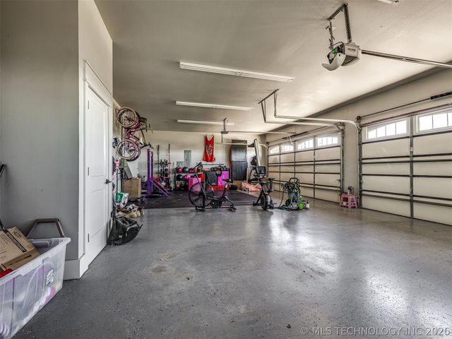 902 Summit Ridge, Mcalester, OK 74501