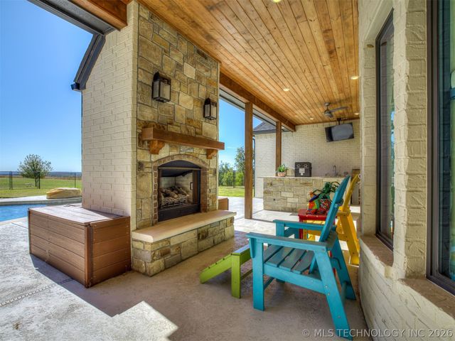 902 Summit Ridge, Mcalester, OK 74501