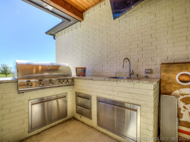 902 Summit Ridge, Mcalester, OK 74501