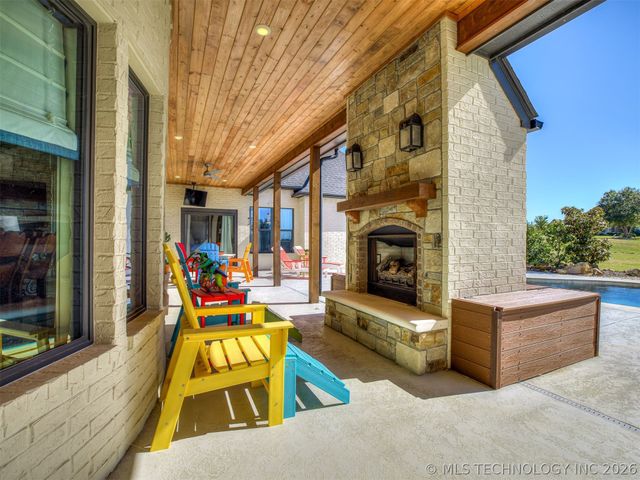 902 Summit Ridge, Mcalester, OK 74501