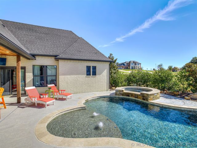 902 Summit Ridge, Mcalester, OK 74501