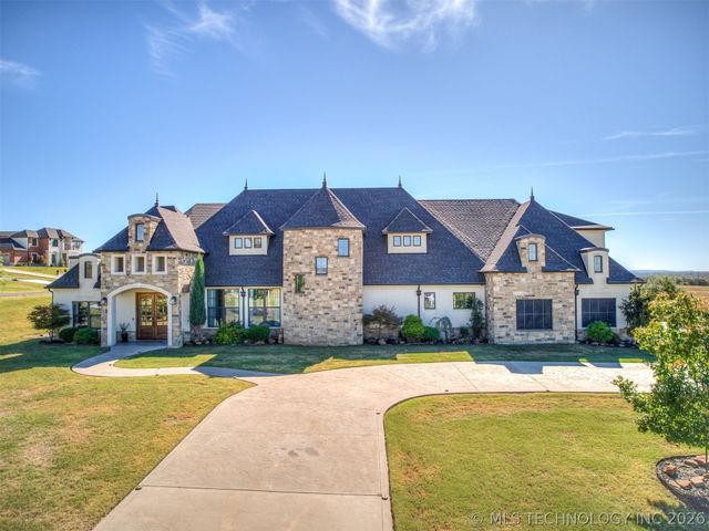 902 Summit Ridge, Mcalester, OK 74501