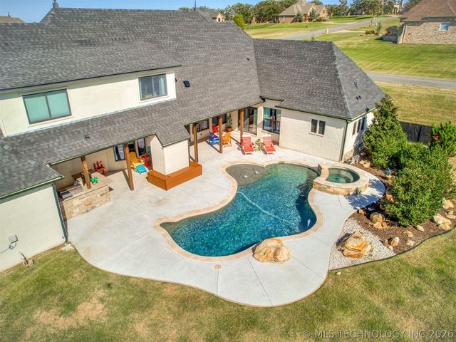 902 Summit Ridge, Mcalester, OK 74501