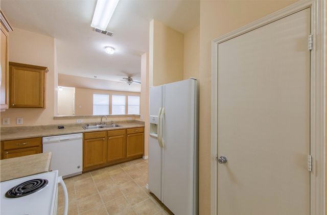 1824 Heron Drive, Aubrey, TX 76227