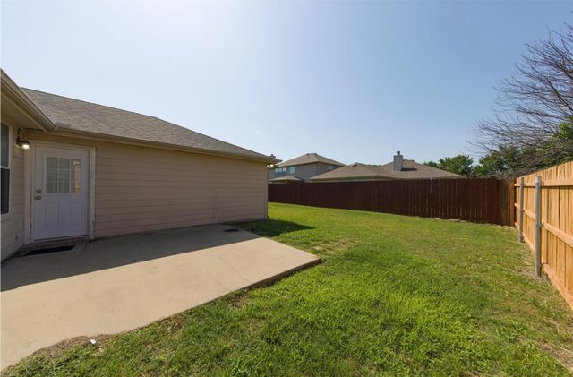 1824 Heron Drive, Aubrey, TX 76227