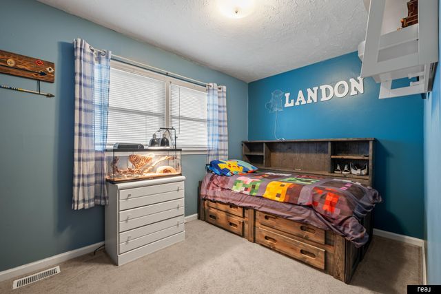 6921 Ogden Street, Omaha, NE 68104