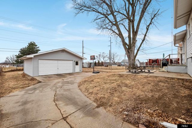 6921 Ogden Street, Omaha, NE 68104