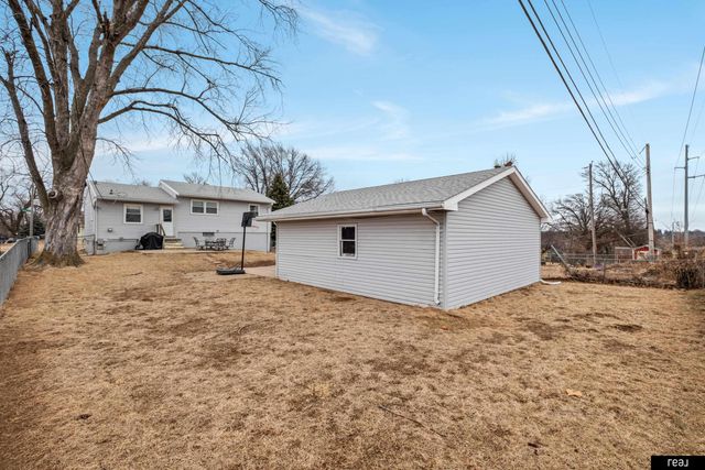 6921 Ogden Street, Omaha, NE 68104