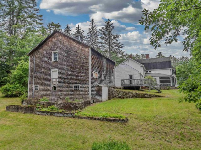 166 Main Street, New Hampton, NH 03256
