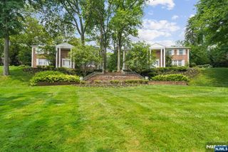 12 Mountain Avenue 18, Montclair, NJ 07042
