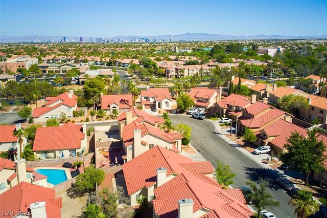 8712 Cypresswood Avenue, Las Vegas, NV 89134