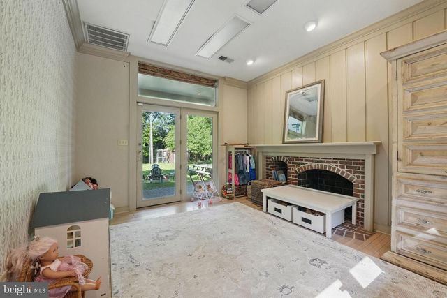 8130 WINDSOR DR, King George, VA 22485