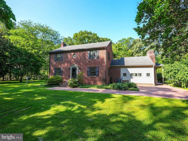 8130 WINDSOR DR, King George, VA 22485