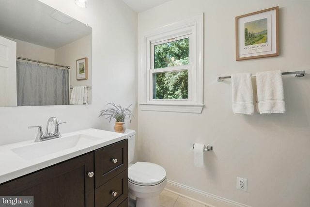 8130 WINDSOR DR, King George, VA 22485