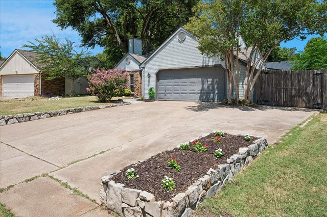 109 Clove Lane, Euless, TX 76039